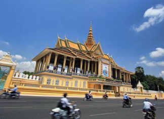 ព្រះបរមរាជវាំងត្រូវបានបិទដោយសារកូវីដ-១៩