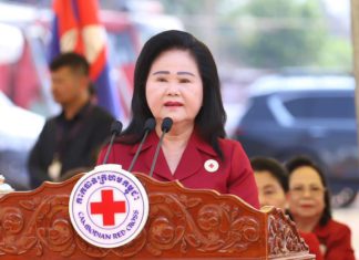 សម្តេចកិត្តិព្រឹទ្ធបណ្ឌិត ប៊ុន រ៉ានី អញ្ជើញជួបសំណេះសំណាល ជាមួយប្រជាជនងាយរងគ្រោះចំនួន ២.២៥០គ្រួសារ នៅខេត្តឧត្តរមានជ័យ