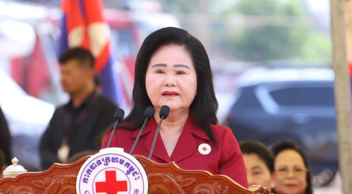 សម្តេចកិត្តិព្រឹទ្ធបណ្ឌិត ប៊ុន រ៉ានី អញ្ជើញជួបសំណេះសំណាល ជាមួយប្រជាជនងាយរងគ្រោះចំនួន ២.២៥០គ្រួសារ នៅខេត្តឧត្តរមានជ័យ