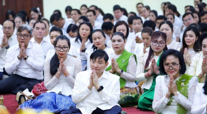 ថ្នាក់ដឹកនាំ មន្ត្រីរាជការក្រសួងការងារ និងបណ្តុះបណ្តាលវិជ្ជាជីវៈ រៀបចំពិធីសូត្រមន្តលើករាសីសម្រាប់ឆ្នាំថ្មី