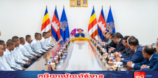 សម្តេចតេជោ អនុញ្ញាតវីរៈកងទ័ព១៨រូប និងក្រុមគ្រួសារចូលជួបសំណេះសំណាល និងសួរសុខទុក្ខ